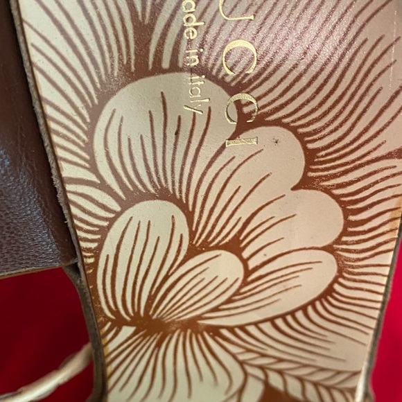 ♥️SOLD♥️Gucci leather sandals in brown/beige - Picture 5 of 13